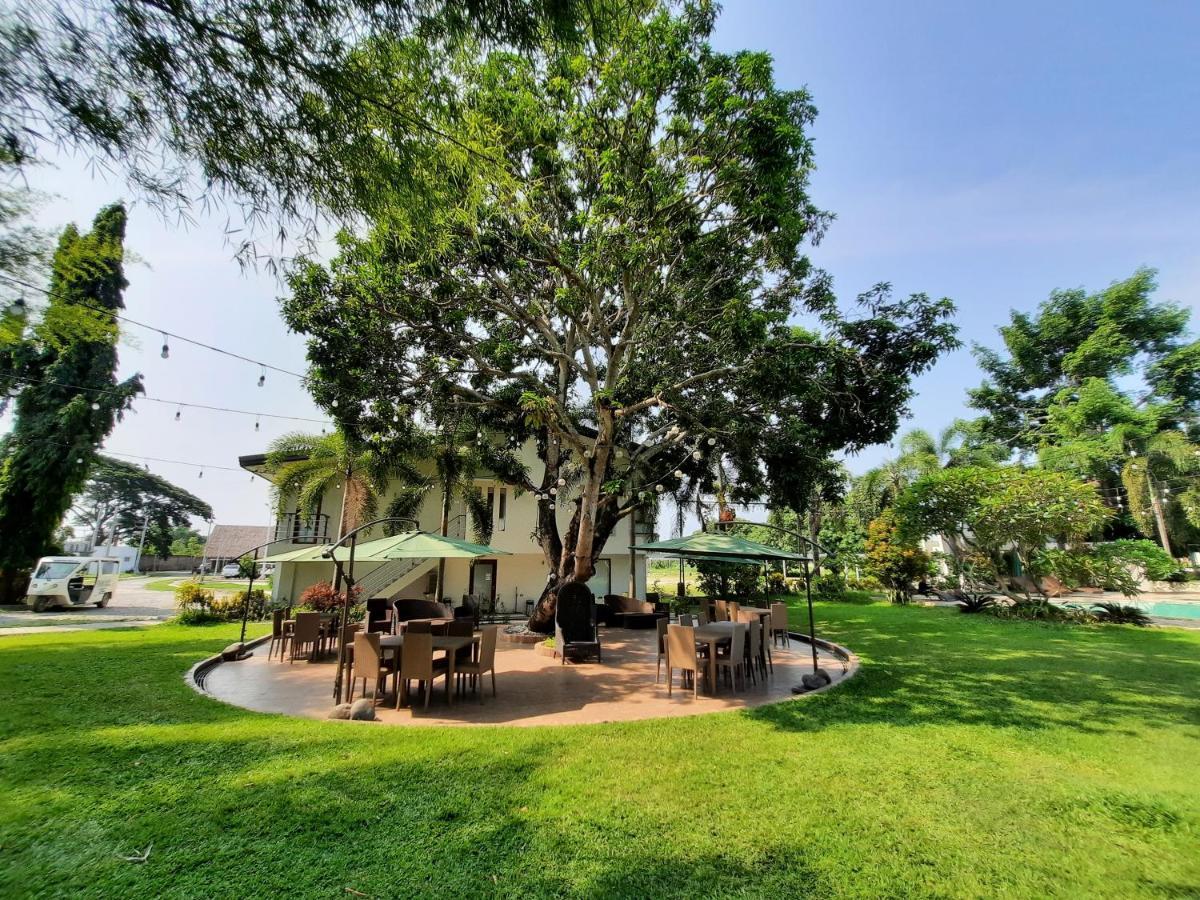 Estancia De Lorenzo Tarlac Екстер'єр фото