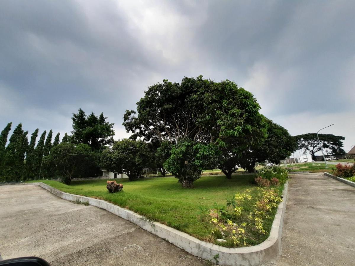 Estancia De Lorenzo Tarlac Екстер'єр фото