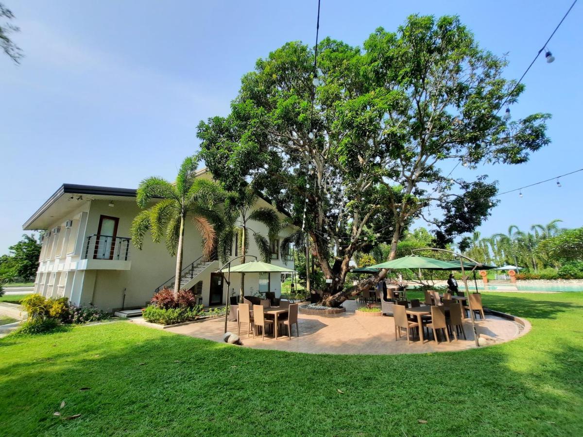 Estancia De Lorenzo Tarlac Екстер'єр фото