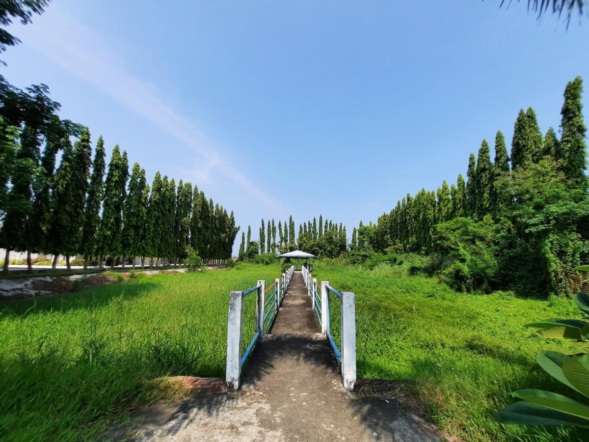 Estancia De Lorenzo Tarlac Екстер'єр фото