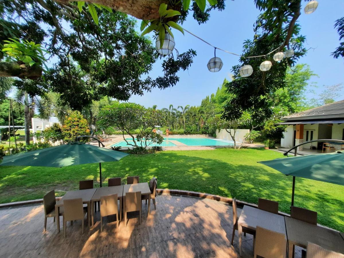 Estancia De Lorenzo Tarlac Екстер'єр фото