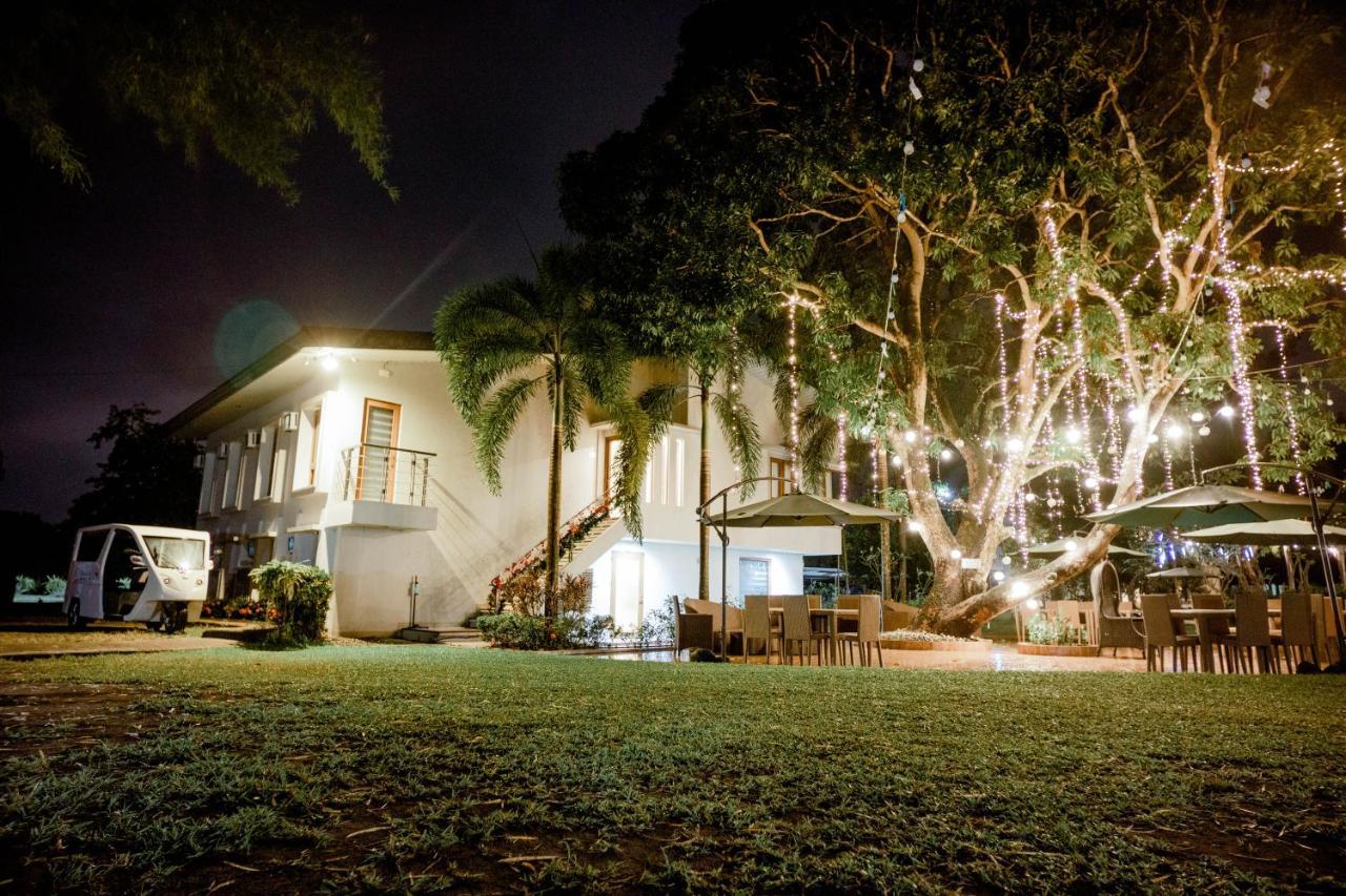 Estancia De Lorenzo Tarlac Екстер'єр фото
